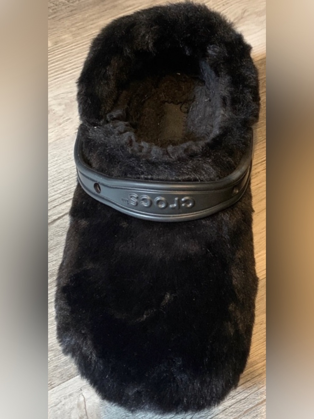 CROCS Black Fuzzy Lined Classic Clog (Women 9)